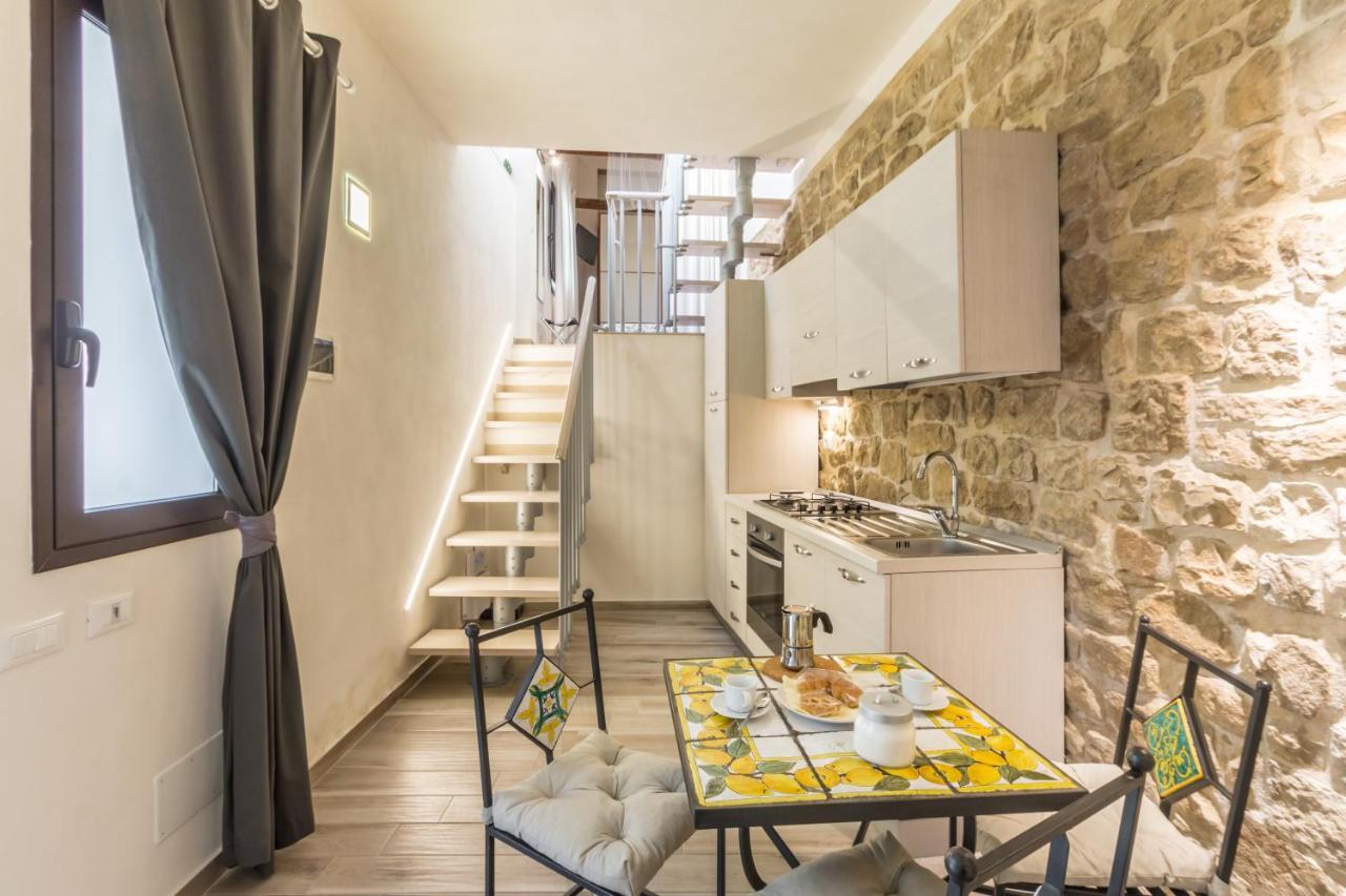 The Bell Appartement Comiso Buitenkant foto